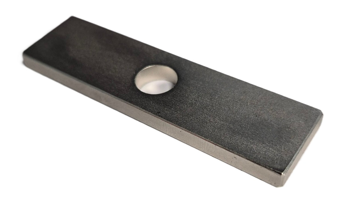 Neo Blk 75x20x5mm with Hole 10mm I N45