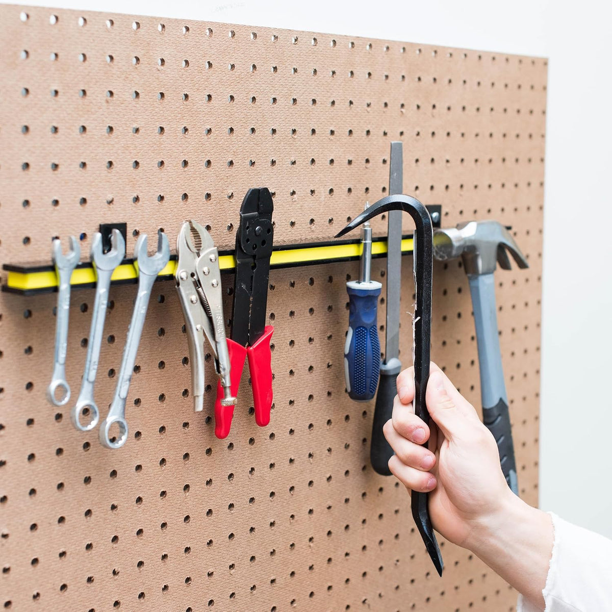 Magnetic Tool Holder 24" (609.6mm) | Black and Yellow