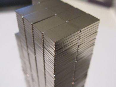 Neodymium Block Magnet - 5mm x 1mm x 10mm N52